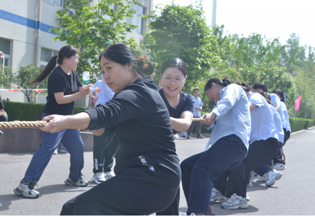 迎五一，展風(fēng)采——新風(fēng)光第二十一屆春季運(yùn)動(dòng)會(huì)召開